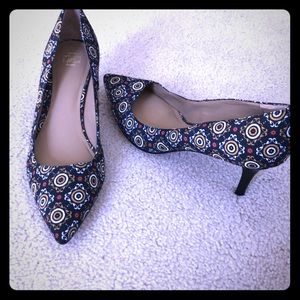 Adorable Anne Taylor pumps size 7.5 M
